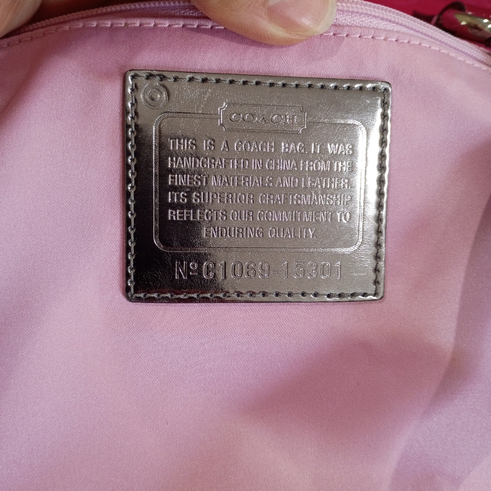 Coach Poppy Storypatch Hot Pink Glam Limited Edition Tote - Picture 4 of 17